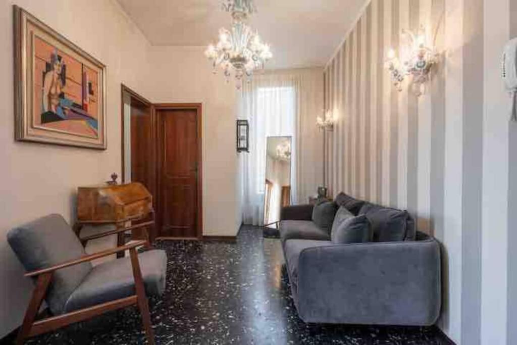 Ca’ Pesaro Rooftop Terrace Apartment. *