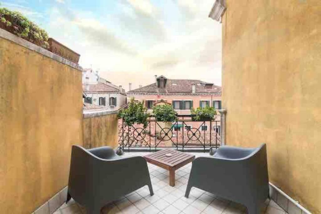 Apartment Ca' Pesaro Rooftop Terrace Apartment. Venedig