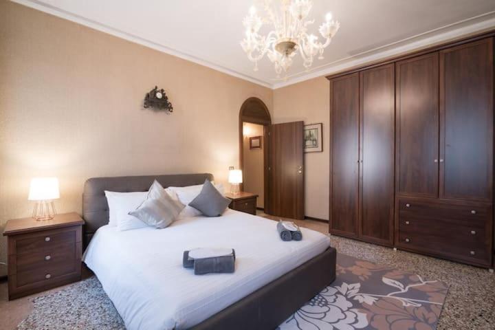 Ca' Pesaro Rooftop Terrace Apartment. Apartment Venedig